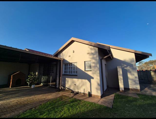 3 BEDROOM HOUSE FOR SALE IN STEELVIEW
